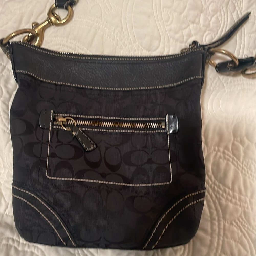 Coach Signature Crossbody Bag - Black